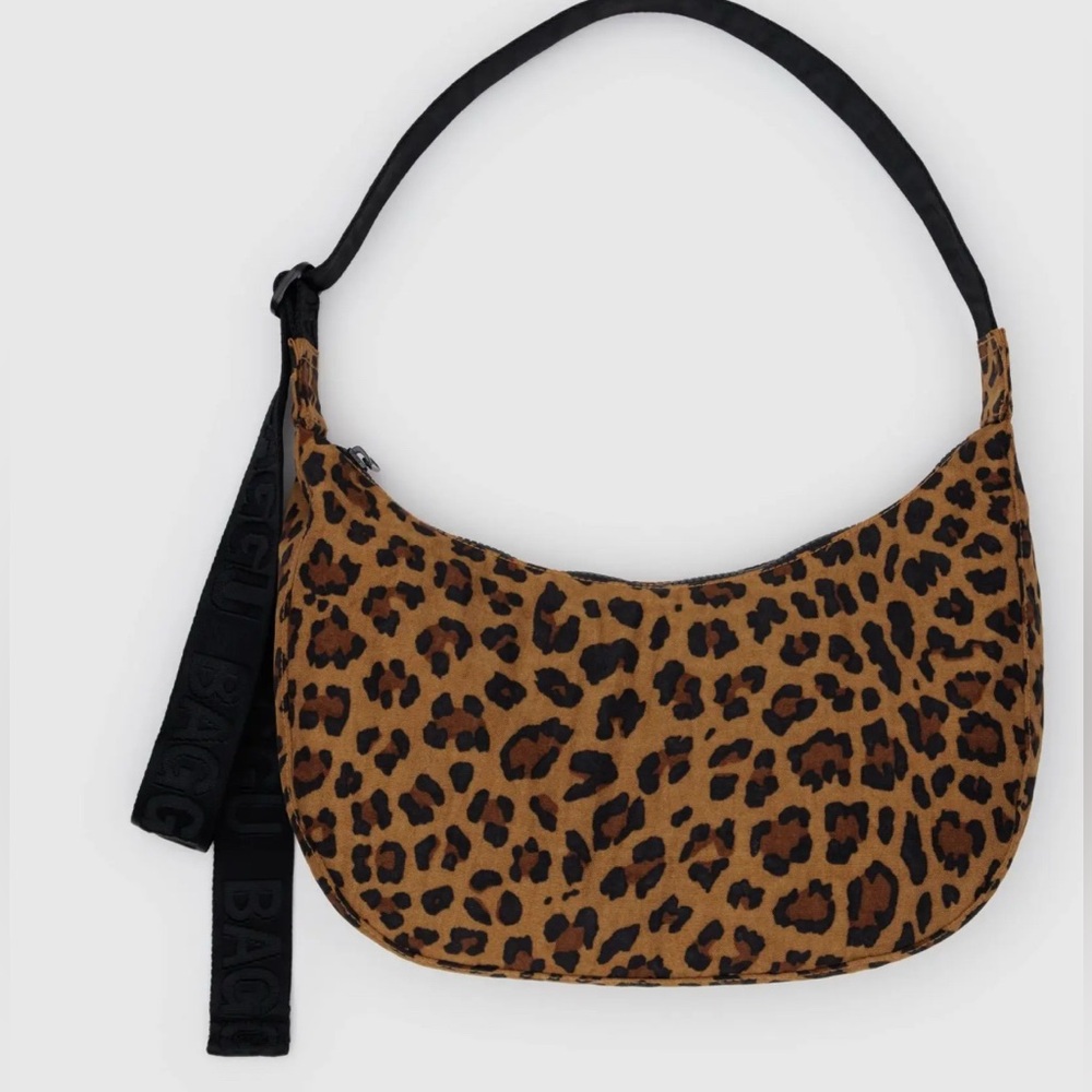 Medium Baggu Crescent in Leopard